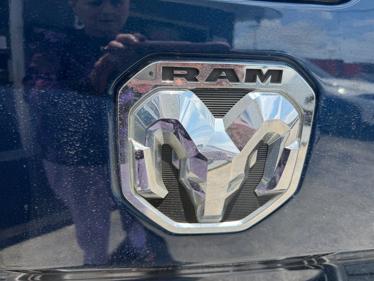 Used 2022 RAM 2500 Tradesman w/ Chrome Appearance Group RWD image 4