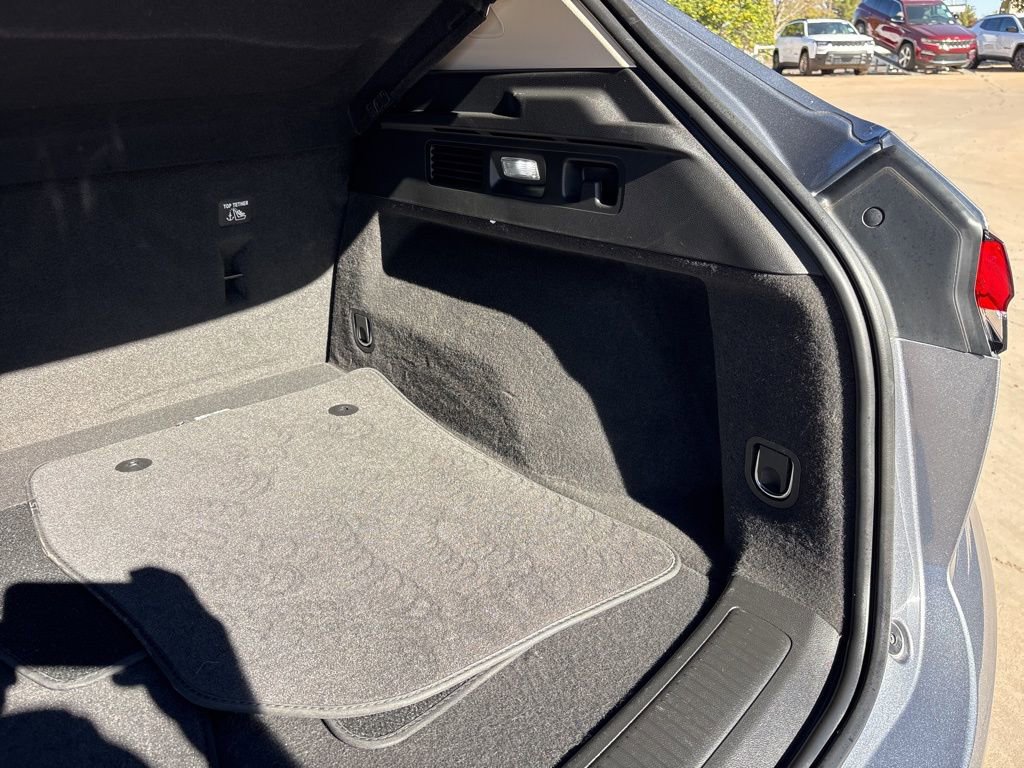 Used 2022 Buick Envision Essence w/ Technology Package I image 46