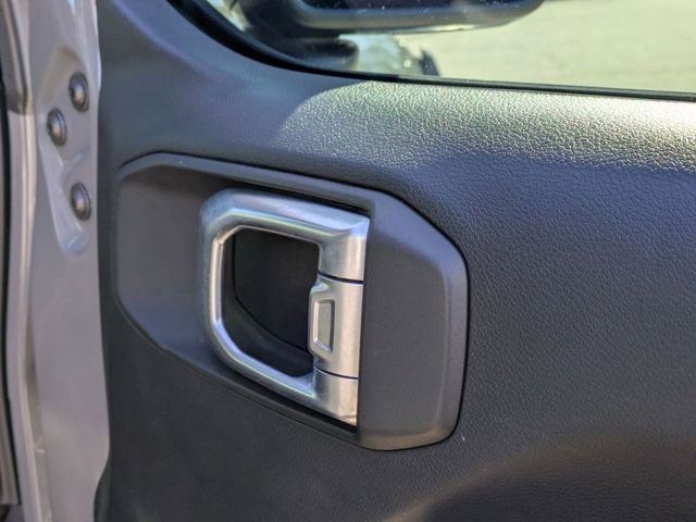 Used 2021 Jeep Gladiator Sport image 36