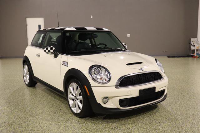 Used 2013 MINI Cooper S FWD image 1