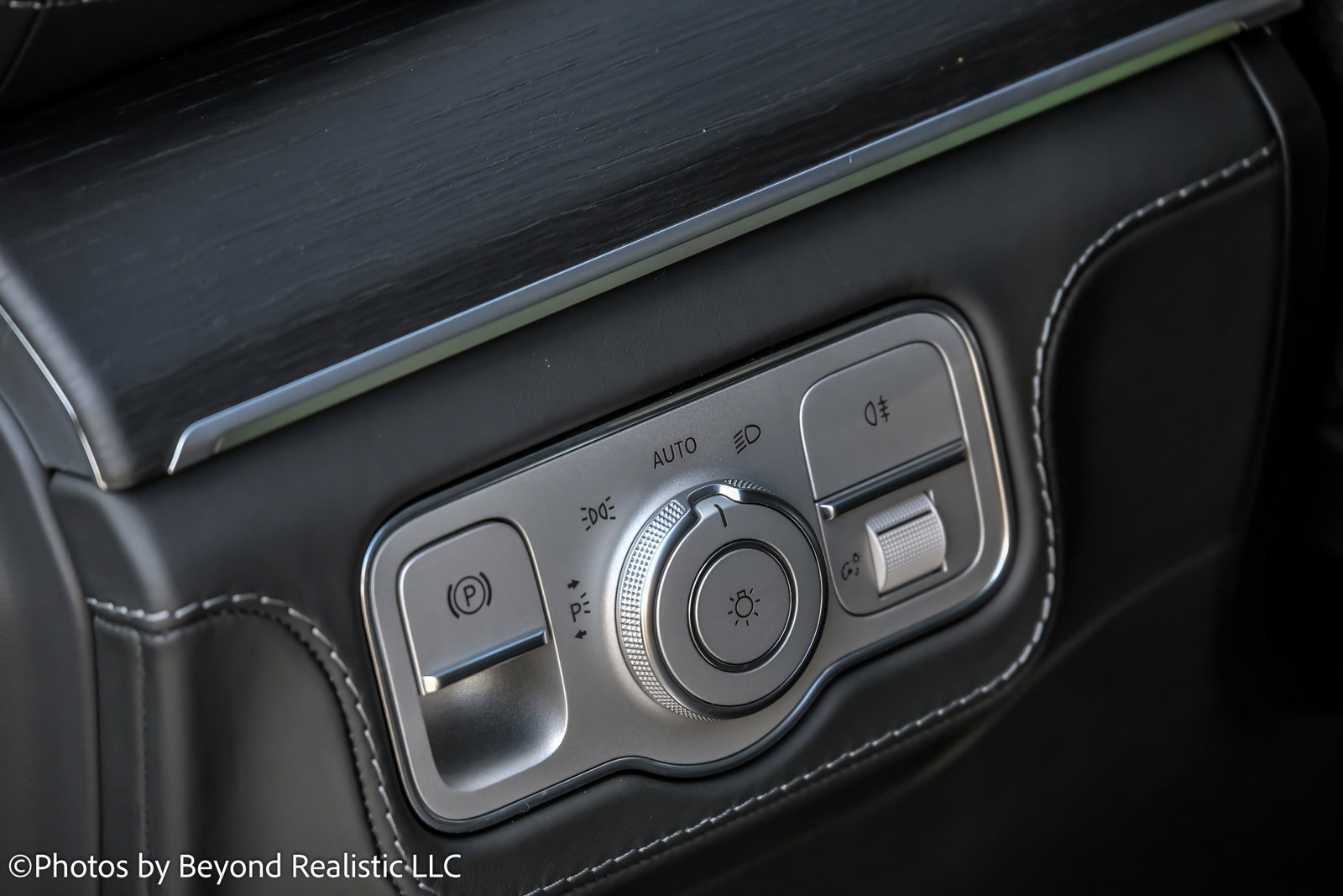 Used 2023 Mercedes-Benz Maybach GLS 600 4MATIC image 36