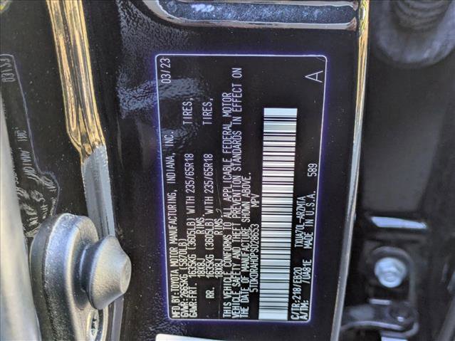 Used 2023 Toyota Highlander XLE image 25