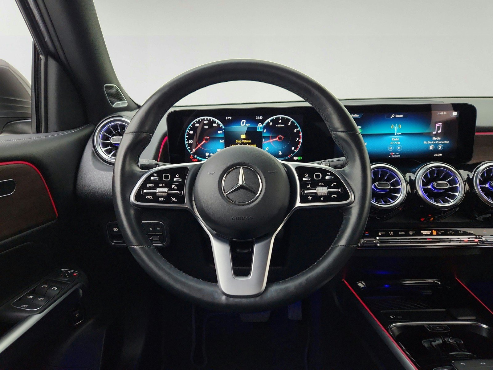 Used 2023 Mercedes-Benz GLB 250 4MATIC image 21