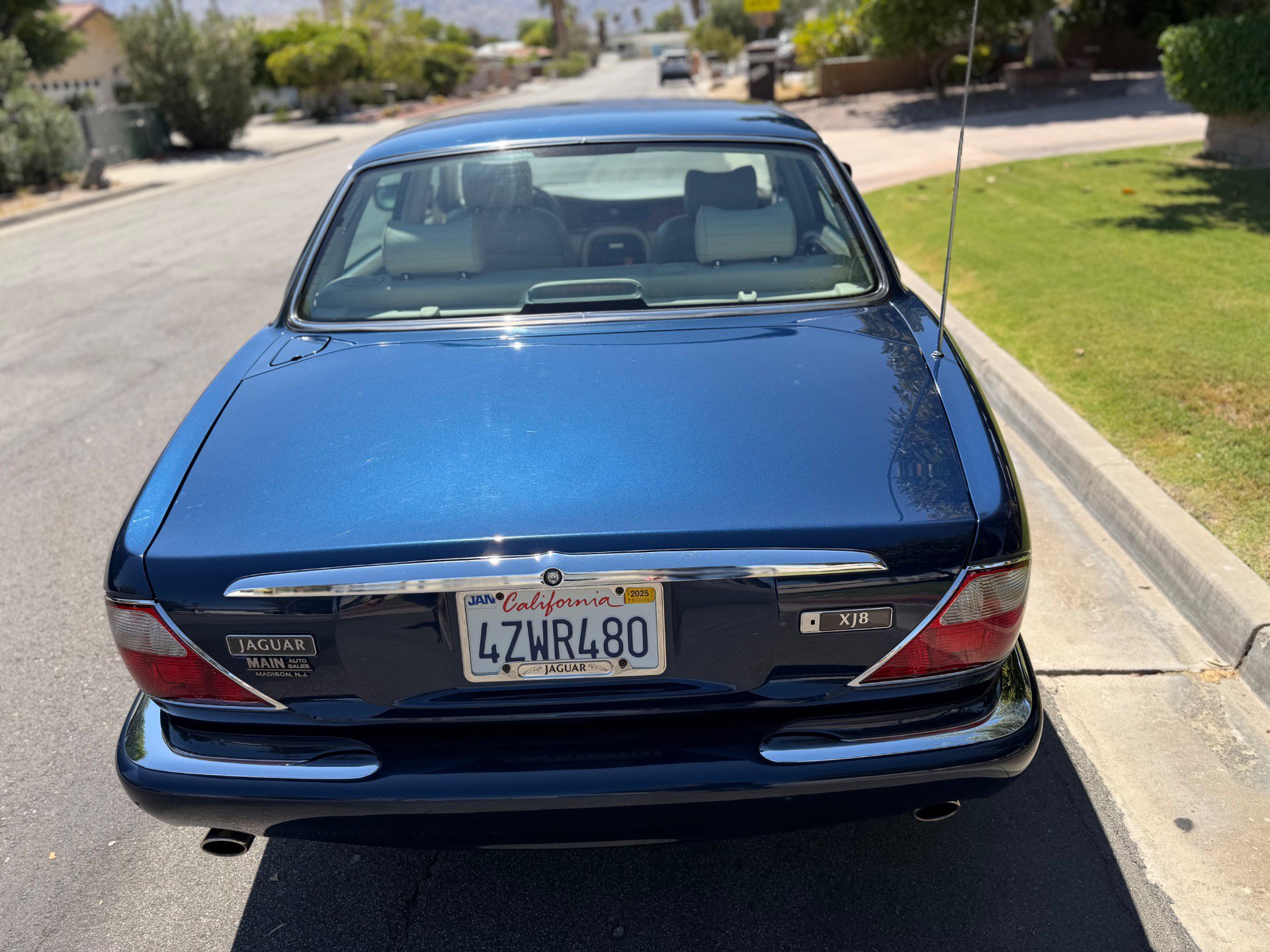 Used 2000 Jaguar XJ8 RWD image 12