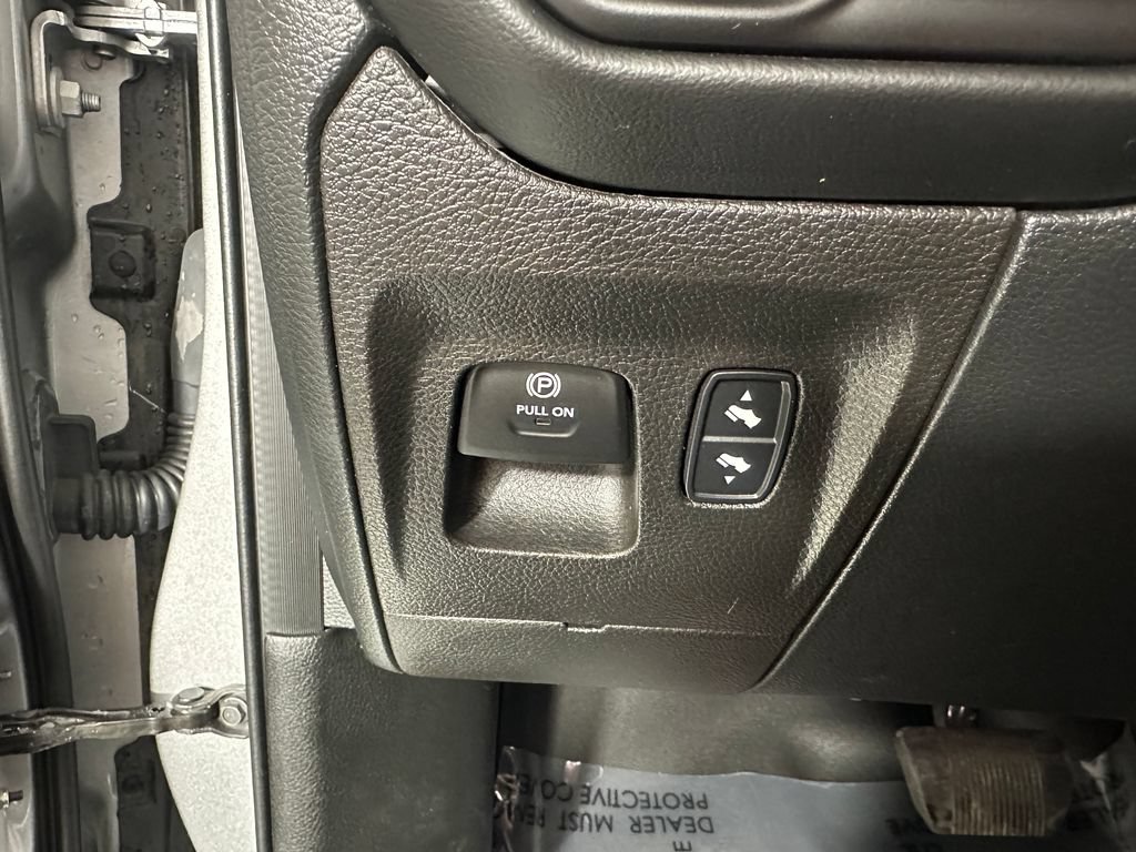 Used 2022 RAM 1500 Limited w/ Body Color Bumper Group AWD/4WD image 30