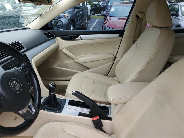Used 2012 Volkswagen Passat 2.5 SE image 11