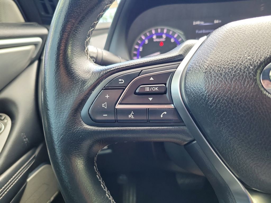 Used 2017 INFINITI Q60 w/ Cargo Package image 21