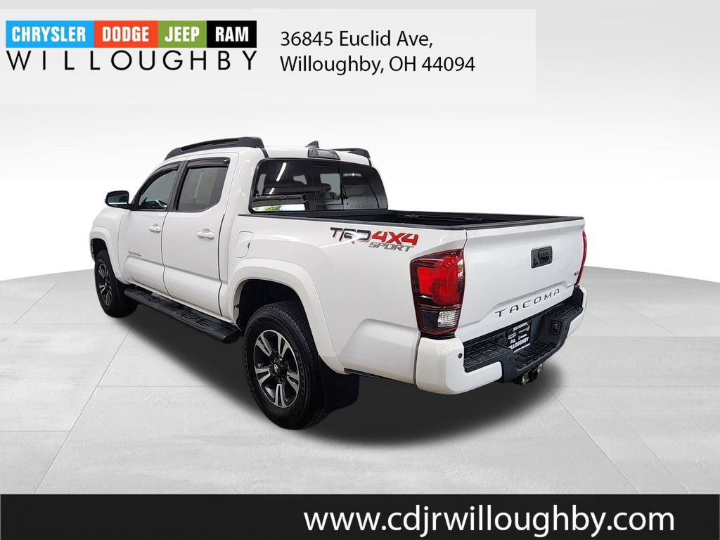 Used 2018 Toyota Tacoma TRD Sport w/ Exterior Package AWD/4WD image 6