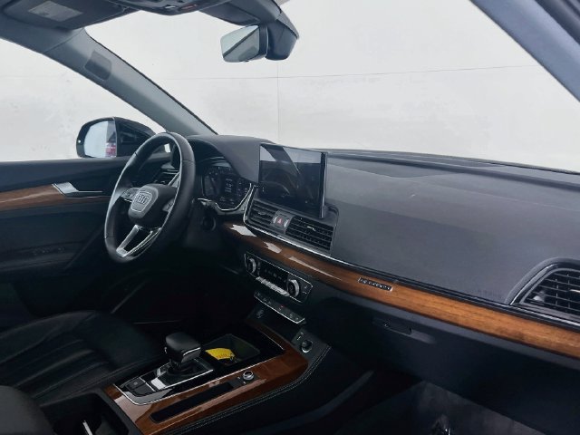 Used 2023 Audi Q5 2.0T Premium Plus w/ Premium Plus Package AWD/4WD image 8
