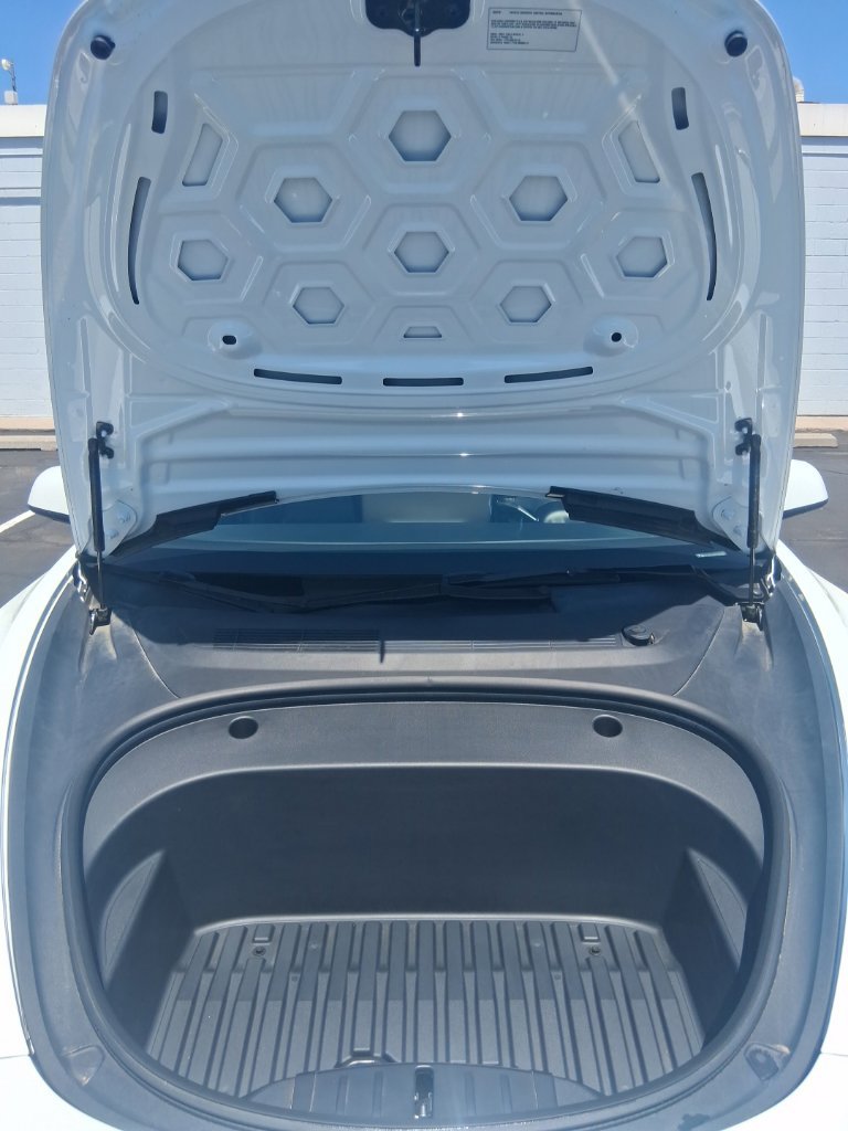 Used 2023 Tesla Model 3 Standard Range RWD image 3