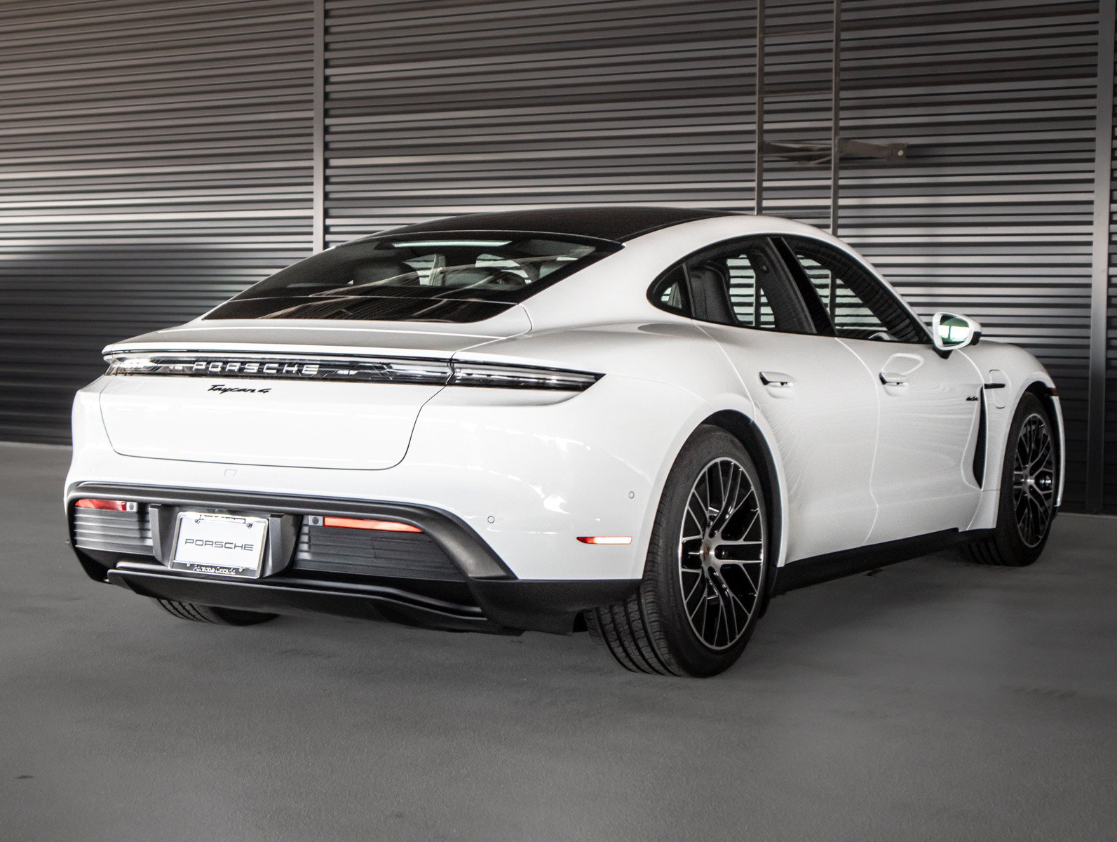 Certified 2026 Porsche Taycan AWD/4WD image 10