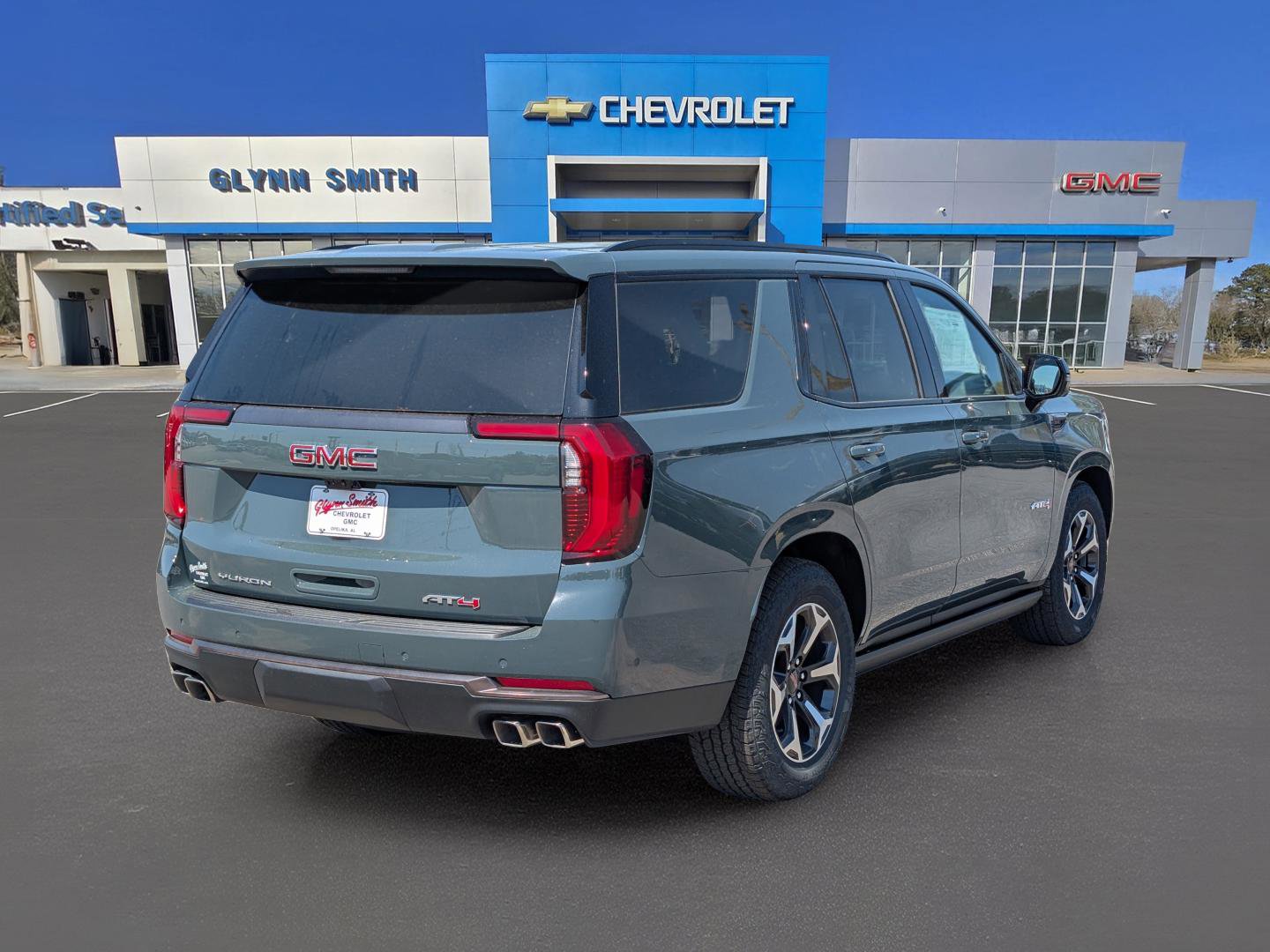 New 2026 GMC Yukon AT4 Ultimate w/ LPO, Floor Liner Package image 8