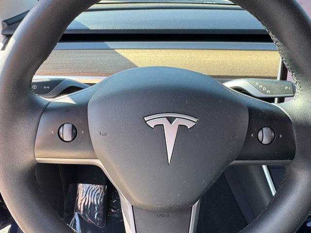 Used 2021 Tesla Model Y Long Range AWD/4WD image 26