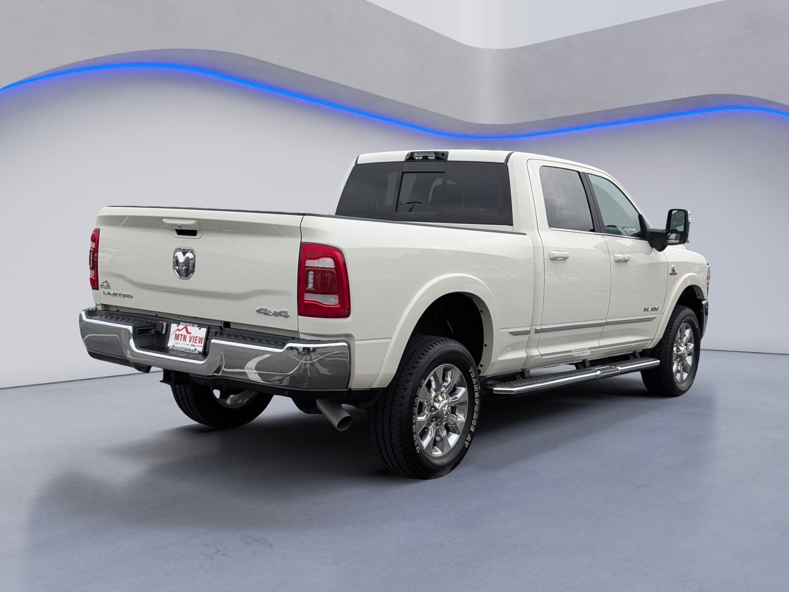 Used 2024 RAM 2500 Limited image 9