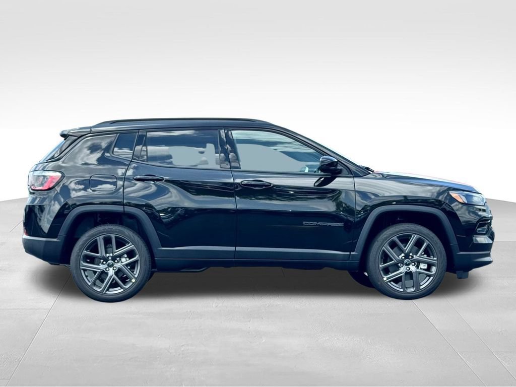 New 2026 Jeep Compass Limited w/ Sun, Sound & Navigation Group AWD/4WD image 8