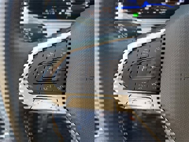 Certified 2025 Volkswagen Taos SE w/ Panoramic Sunroof Package image 20