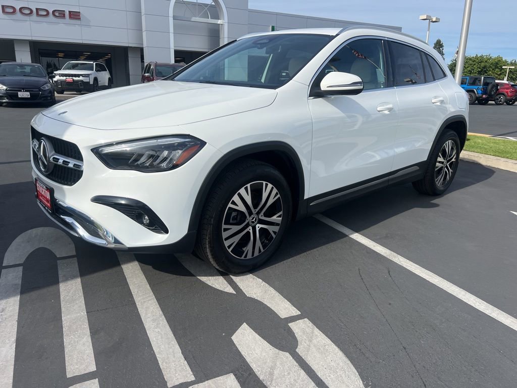 Used 2025 Mercedes-Benz GLA 250 4MATIC image 5