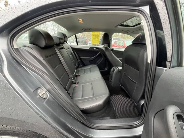Used 2016 Volkswagen Jetta SE FWD image 18