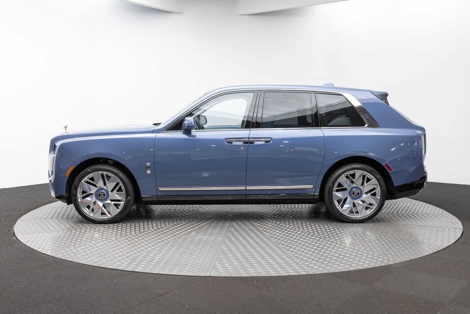 New 2027 Rolls-Royce Cullinan AWD/4WD image 3