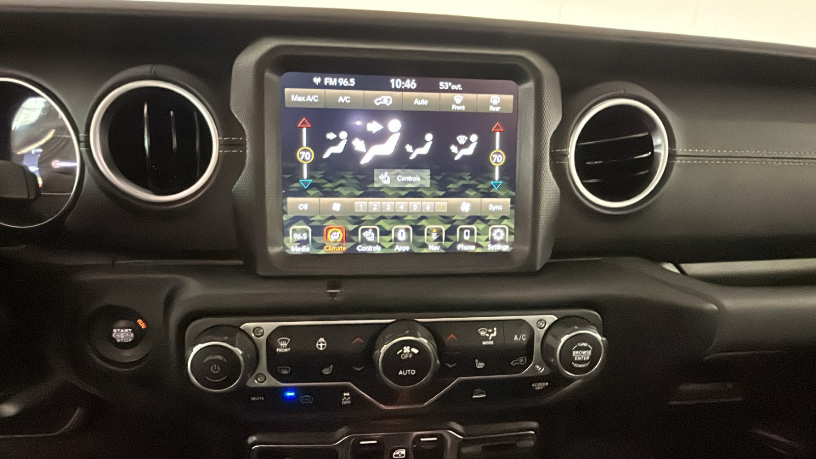 Used 2023 Jeep Wrangler Unlimited Sahara w/ Cold Weather Group AWD/4WD image 27