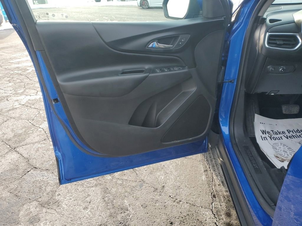 Used 2019 Chevrolet Equinox LT w/ LT Appearance Package image 12