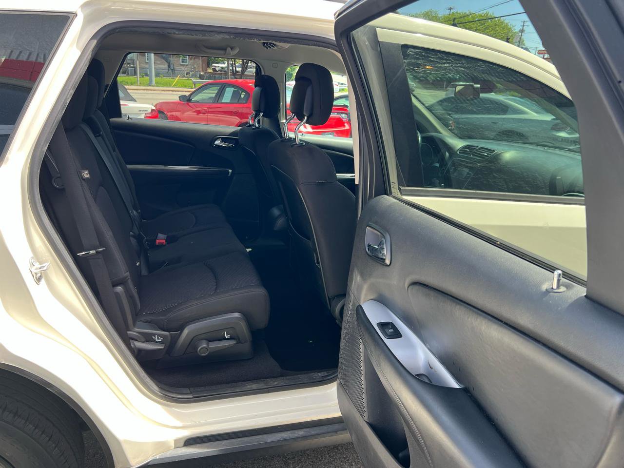 Used 2020 Dodge Journey SE w/ SE Popular Equipment Group image 16