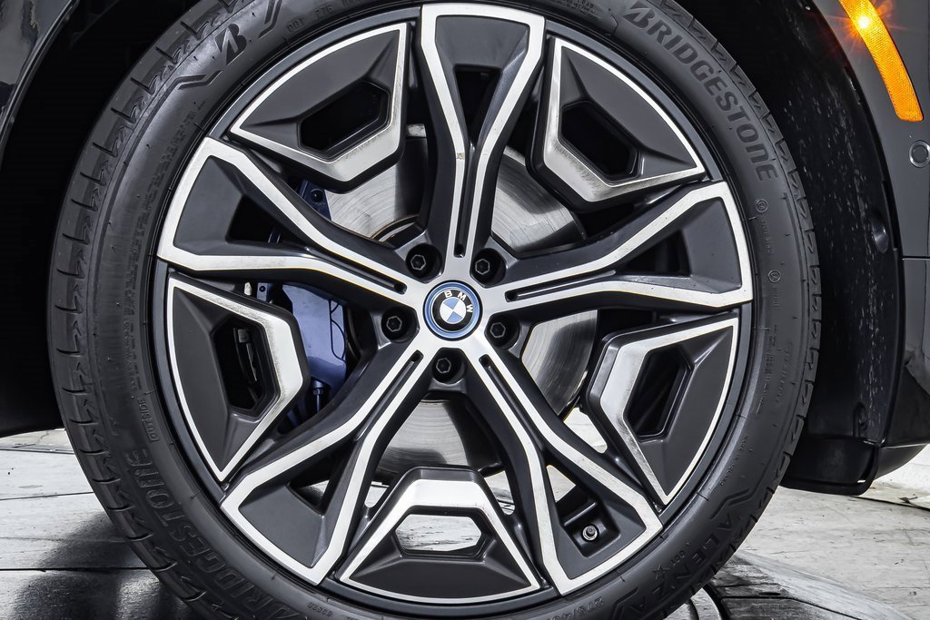 Used 2025 BMW iX xDrive50 image 22