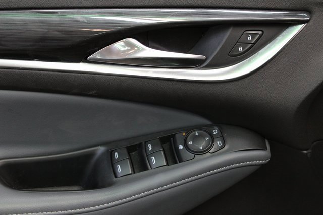 Used 2021 Buick Enclave Essence image 13