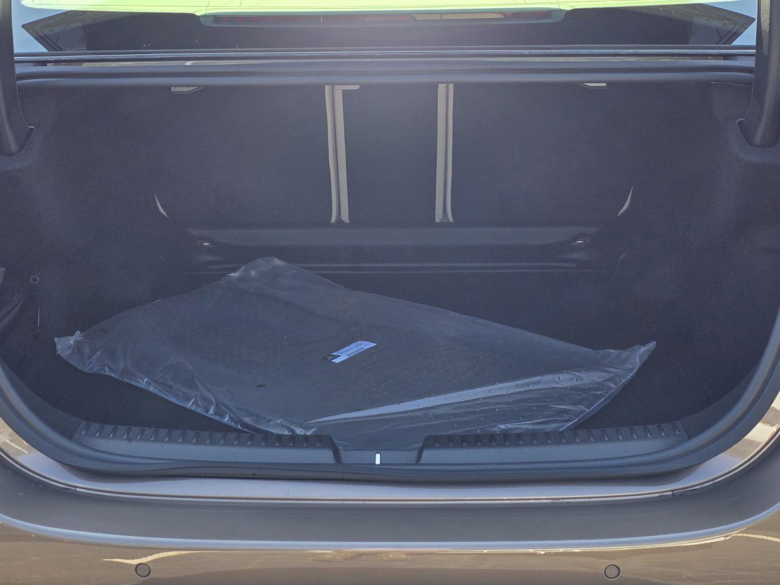 New 2027 Mercedes-Benz E 450 4MATIC Sedan image 9