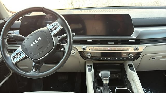 Used 2024 Kia Telluride S w/ S Sunroof Package FWD image 8