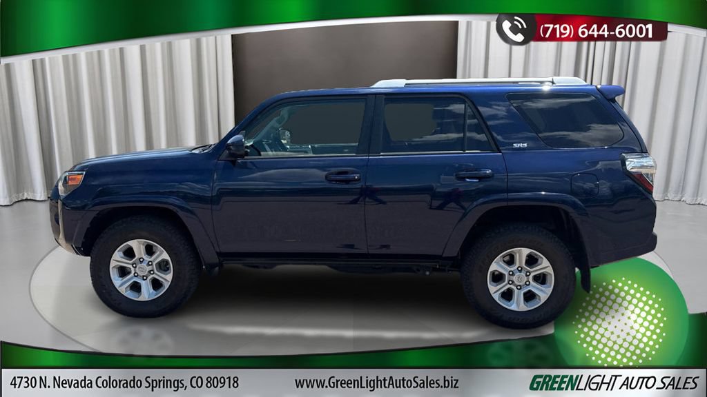 Used 2017 Toyota 4Runner SR5 AWD/4WD image 2