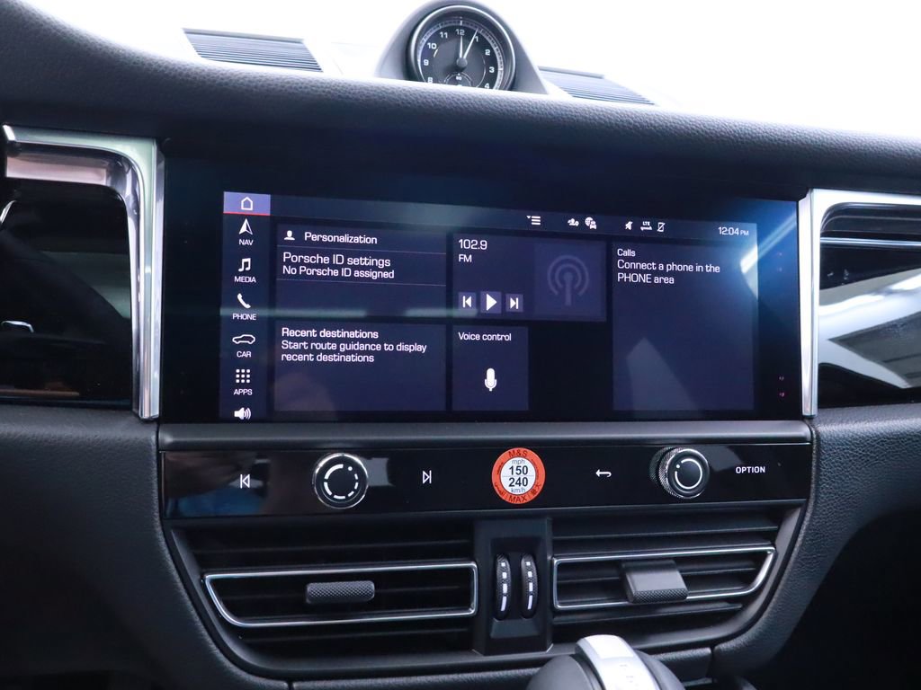 New 2025 Porsche Macan image 37