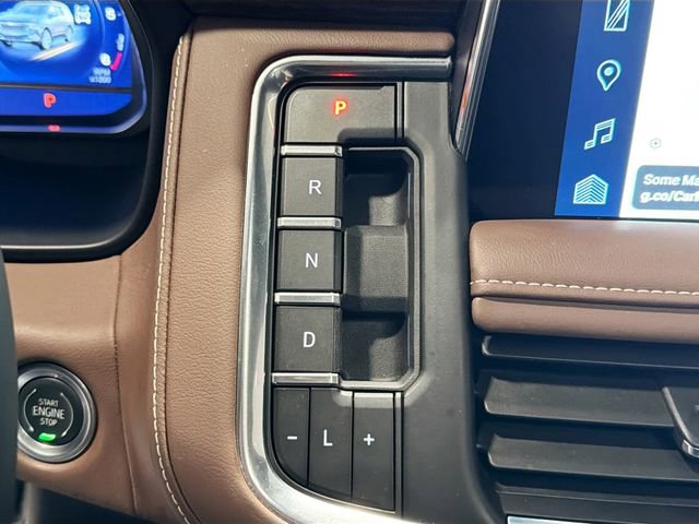 Used 2024 Chevrolet Suburban High Country image 17