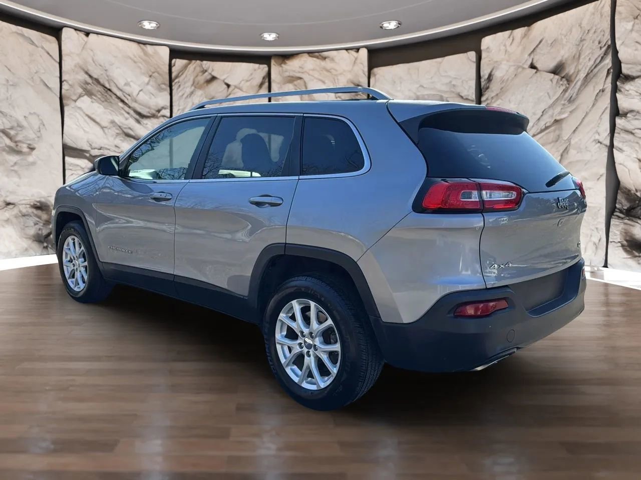 Used 2015 Jeep Cherokee Latitude w/ Comfort/Convenience Group image 7