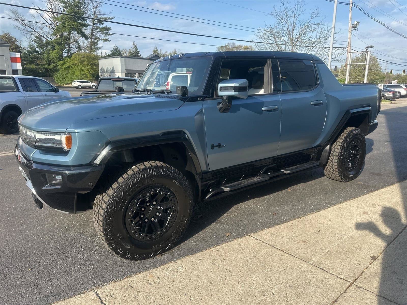 Used 2024 GMC Hummer EV 3X w/ Omega Edition AWD/4WD image 8
