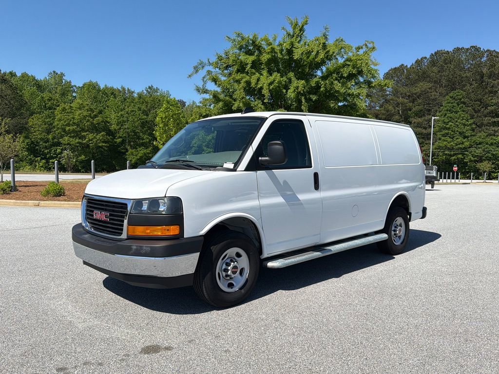 Used 2024 GMC Savana 2500 w/ Driver Convenience Package image 3