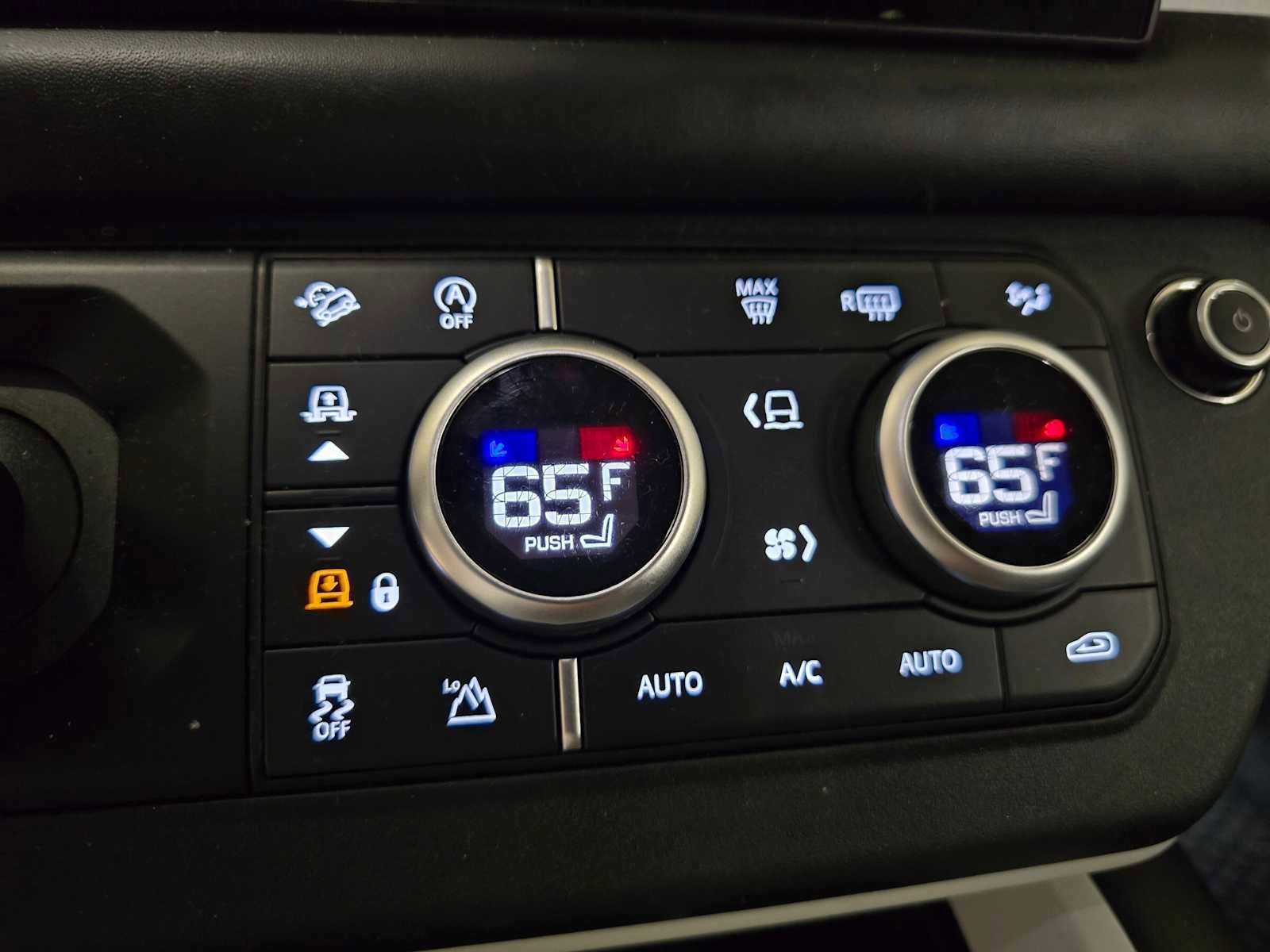 Used 2025 Land Rover Defender 110 S AWD/4WD image 29
