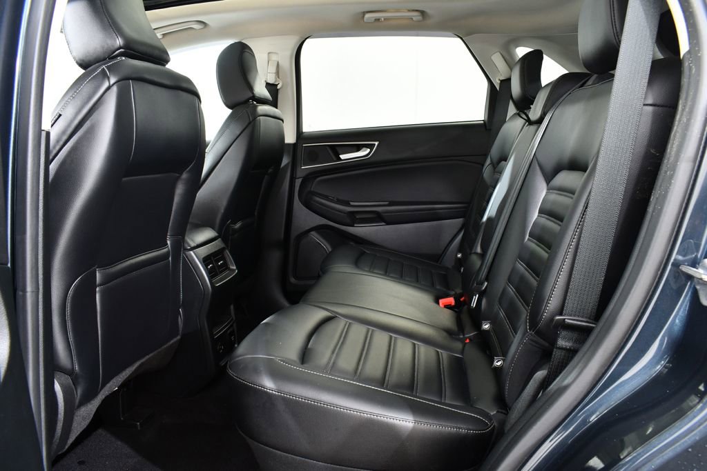 Used 2022 Ford Edge SEL w/ Convenience Package image 16