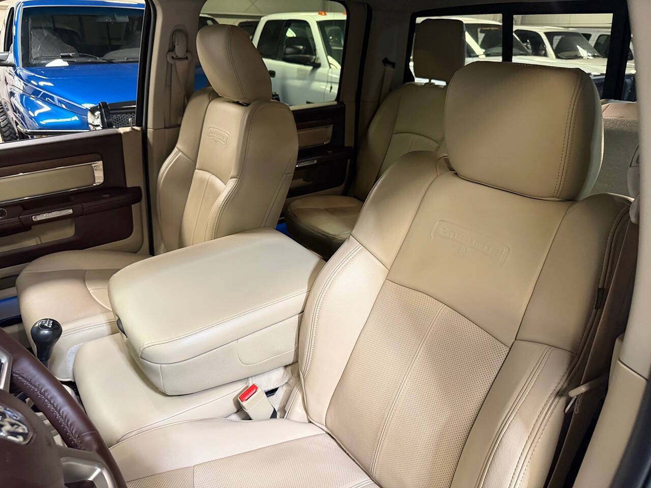 Used 2018 RAM 3500 Laramie RWD image 30