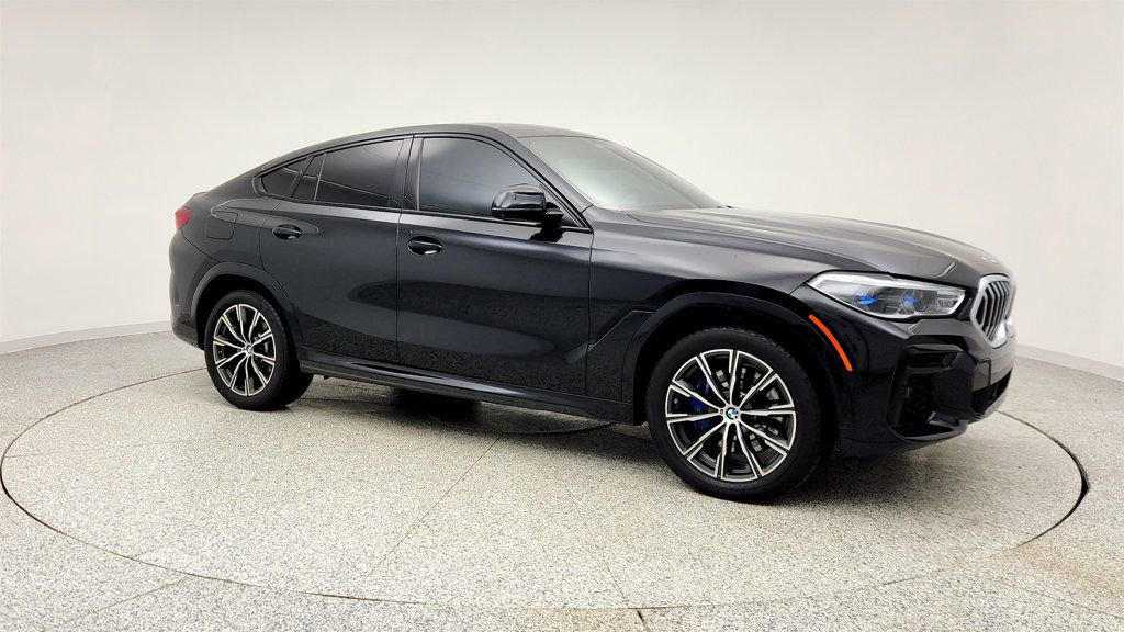 Used 2022 BMW X6 xDrive40i w/ Executive Package AWD/4WD image 3