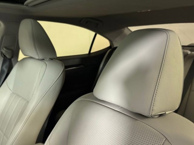 Used 2018 Lexus ES 350 350 w/ Luxury Package w/Wood Trim image 14