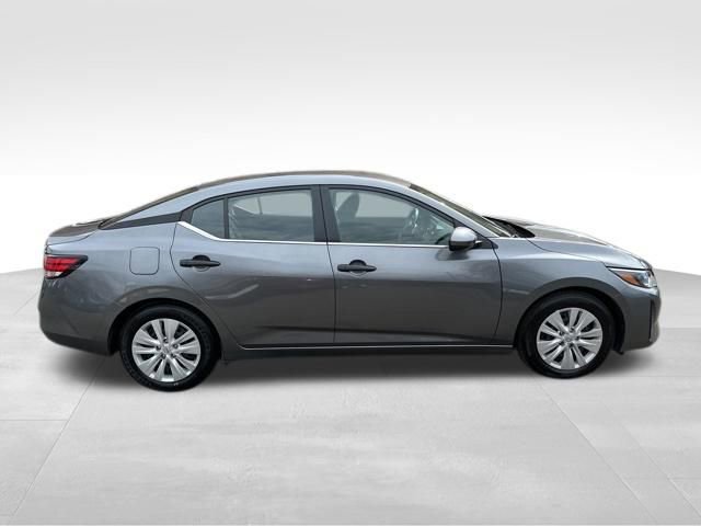 Used 2024 Nissan Sentra S FWD image 9
