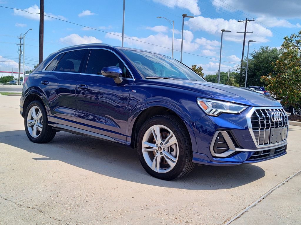 Used 2023 Audi Q3 2.0T Premium w/ Convenience Package AWD/4WD image 15