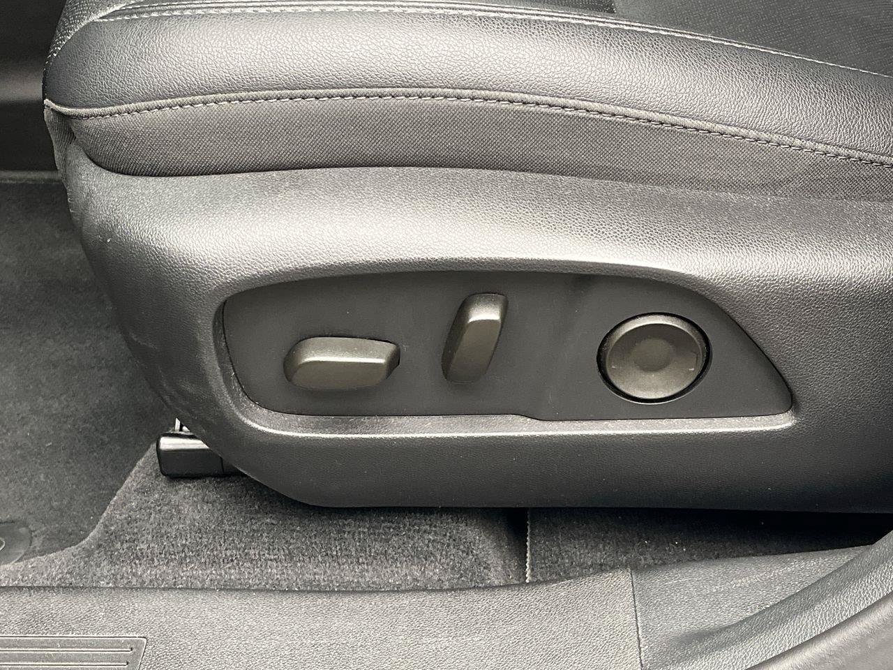Certified 2026 Chevrolet Equinox LT w/ Convenience Package II AWD/4WD image 11