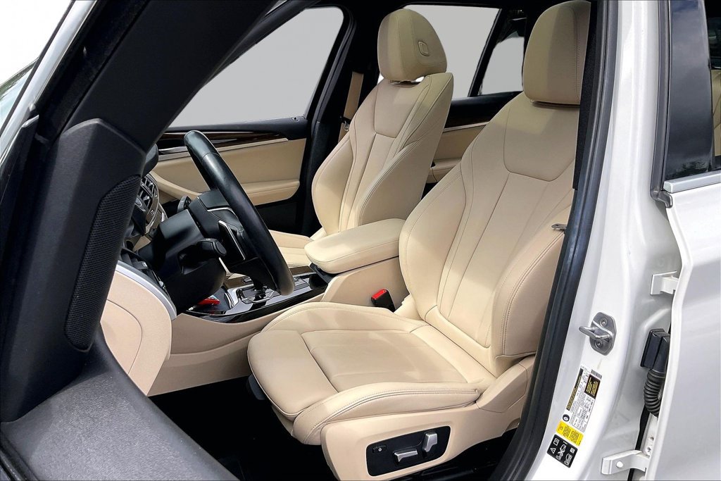 Used 2019 BMW X3 xDrive30i w/ Driving Assistance Package AWD/4WD image 3