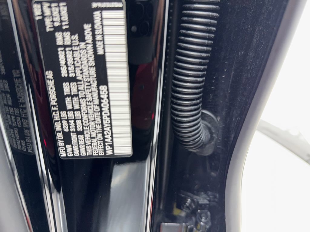 Used 2023 Porsche Cayenne Platinum Edition image 47