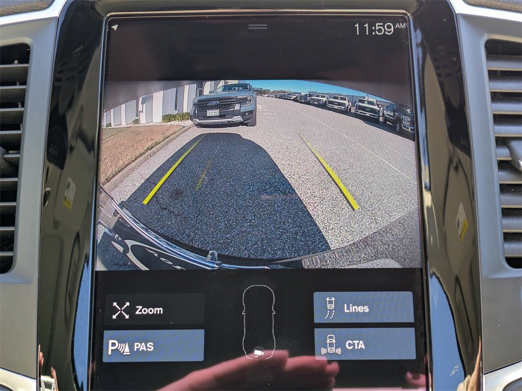 Certified 2022 Volvo XC90 T5 Momentum w/ Climate Package image 21