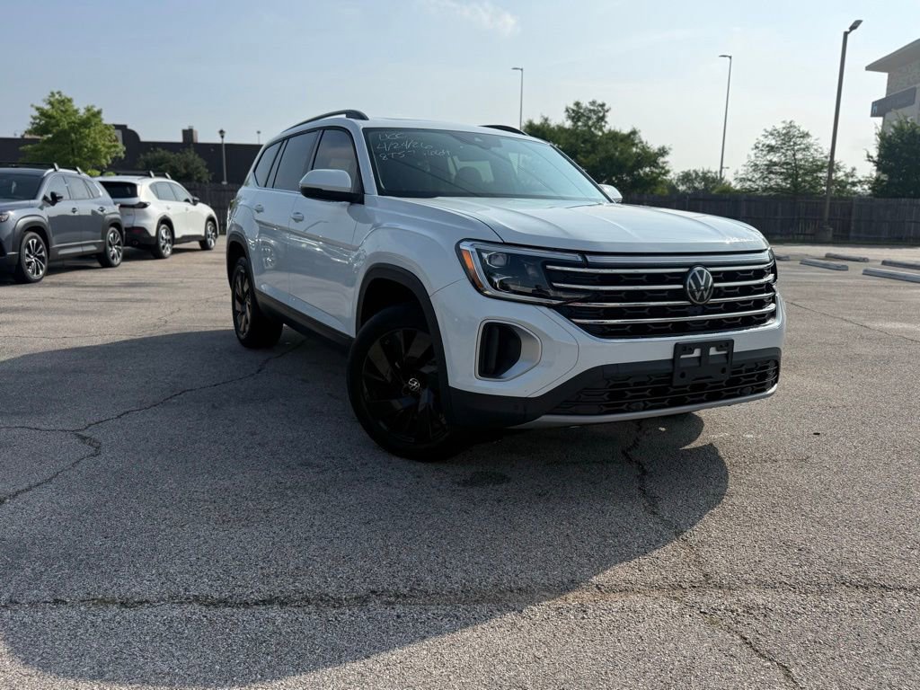 Used 2024 Volkswagen Atlas SE w/ Panoramic Sunroof Package