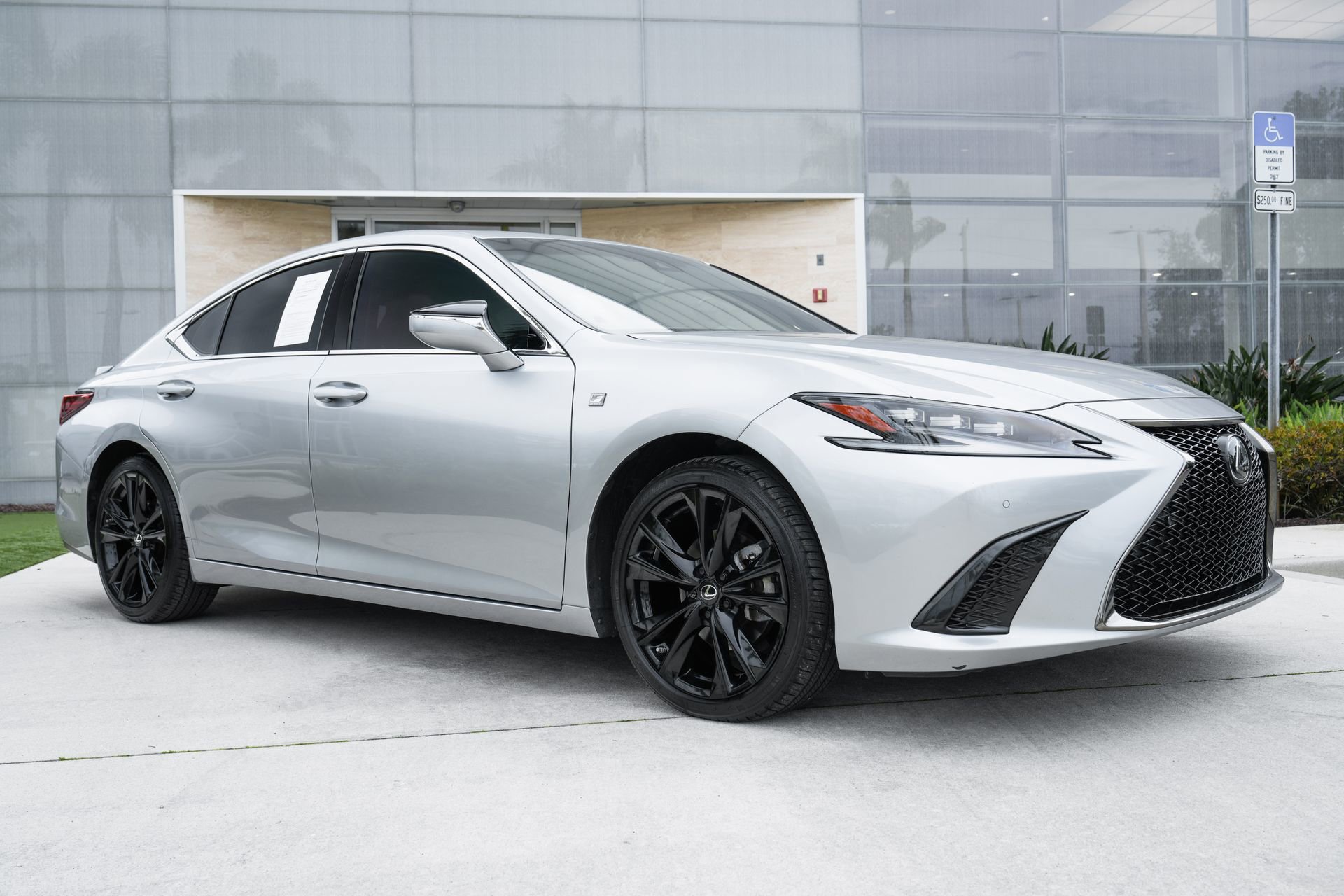 Used 2022 Lexus ES 350 F Sport w/ Accessory Package 2 image 4