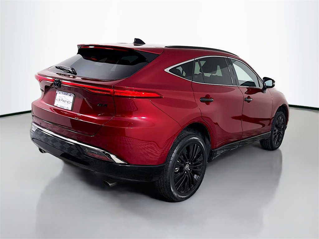 Used 2023 Toyota Venza Nightshade image 9